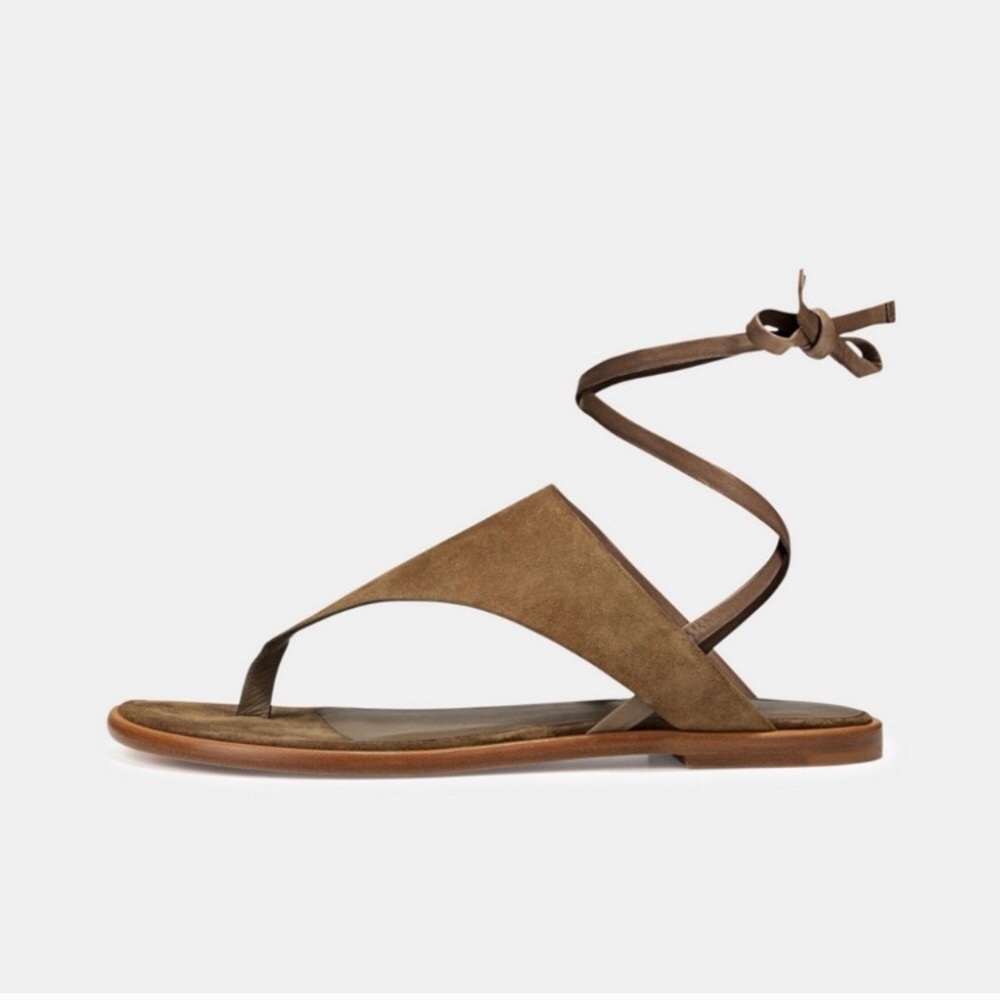 NWOB Vince Eastwood Sandals
